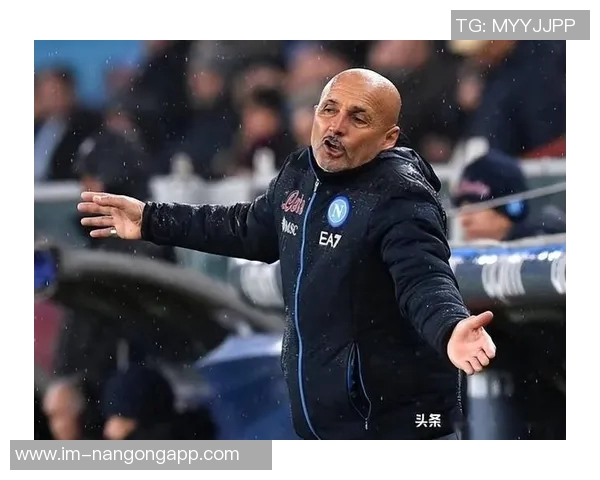 西蒙斯从拉玛西亚到德甲荷甲的成长之路与英超迷失之谜